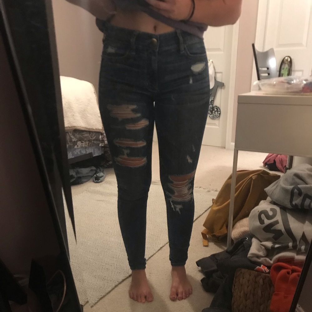 American Eagle ripped super stretch jeans